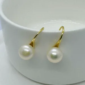 Raffie & Julia "Pearl Hook Earrings" Natrual 3/8"(8-9mm) Pearl in Gold Plated Sterling Silver