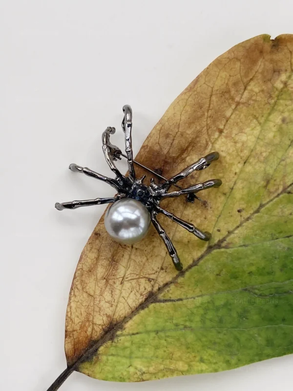 Black Choker Pearl Spider Necklace / Brooch – Fine Halloween Jewelry - raffiepearls54