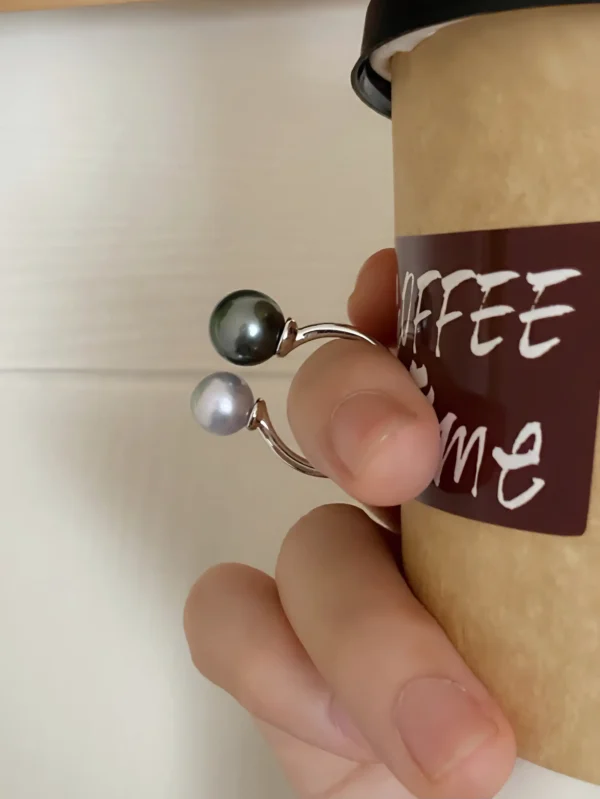 Black and White Pearl Ring – Sterling Silver Ring with Natural Pearls – raffiepearls12