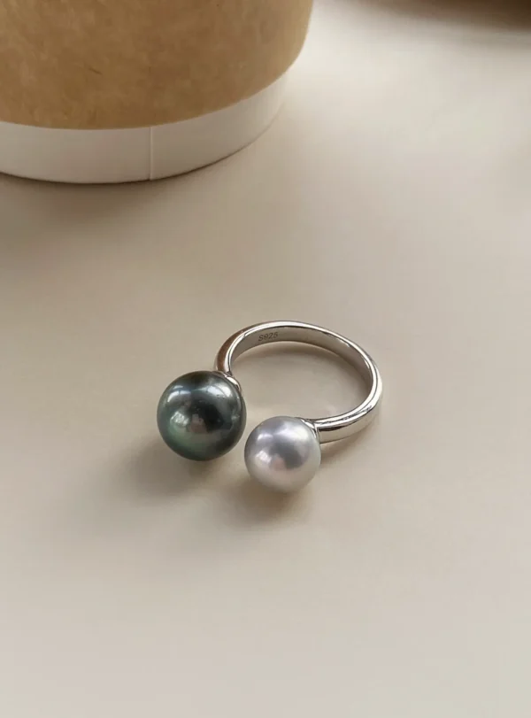 Black and White Pearl Ring – Sterling Silver Ring with Natural Pearls – raffiepearls12
