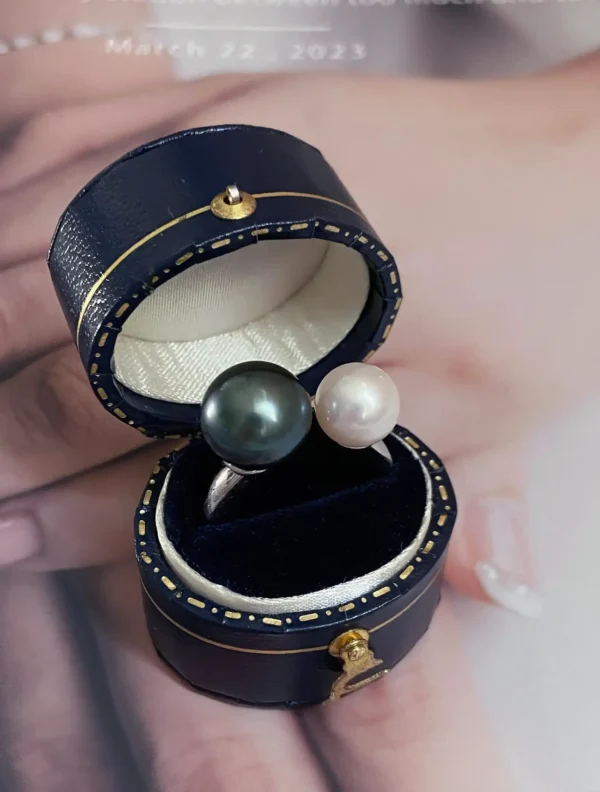 Black and White Pearl Ring – Sterling Silver Ring with Natural Pearls – raffiepearls12