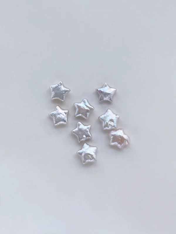 Star-Shaped Pearls Necklace in Adjustable Sterling Silver Chain- raffiepearls02