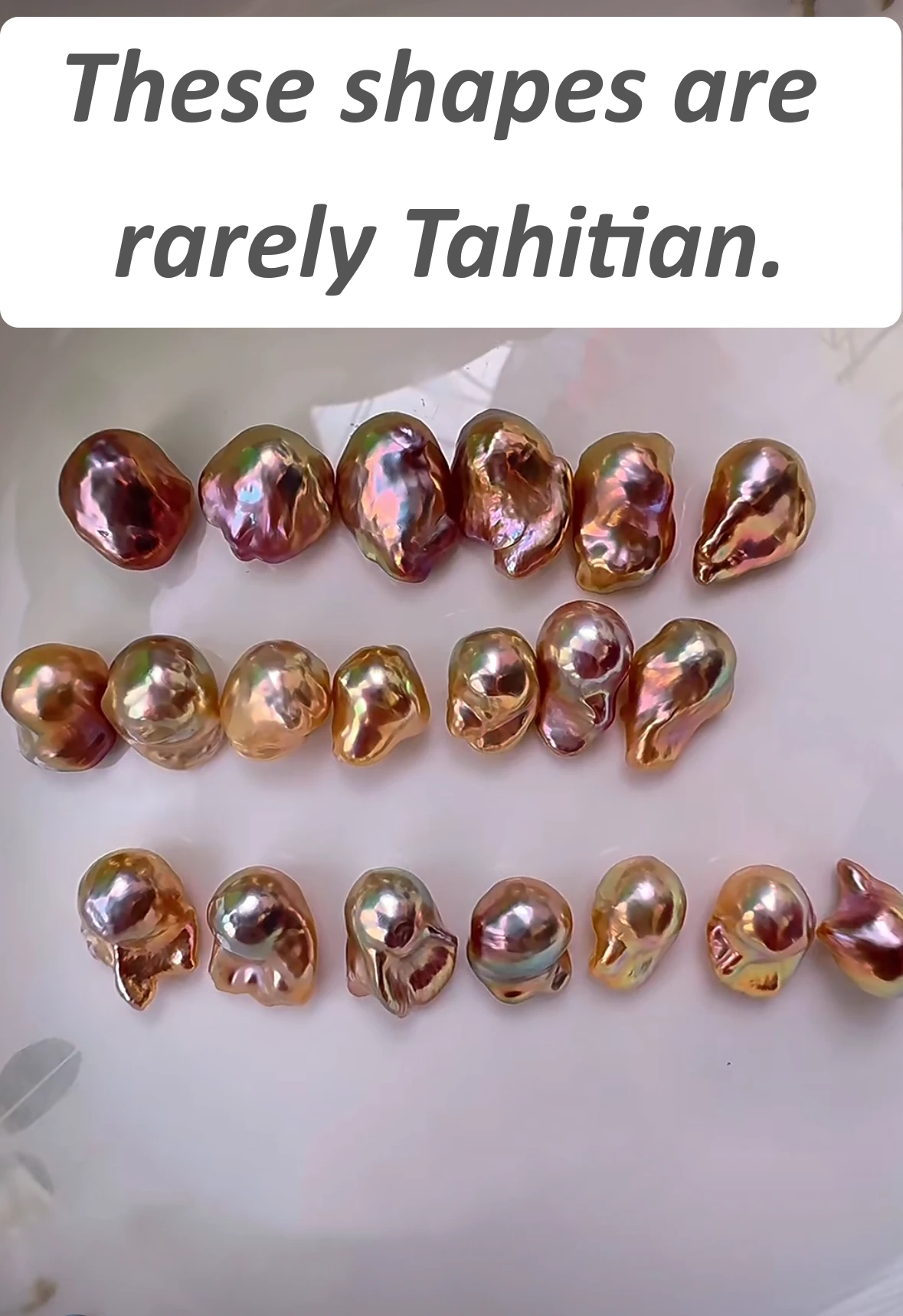 Flame-shaped freshwater baroque pearls with big tail formation