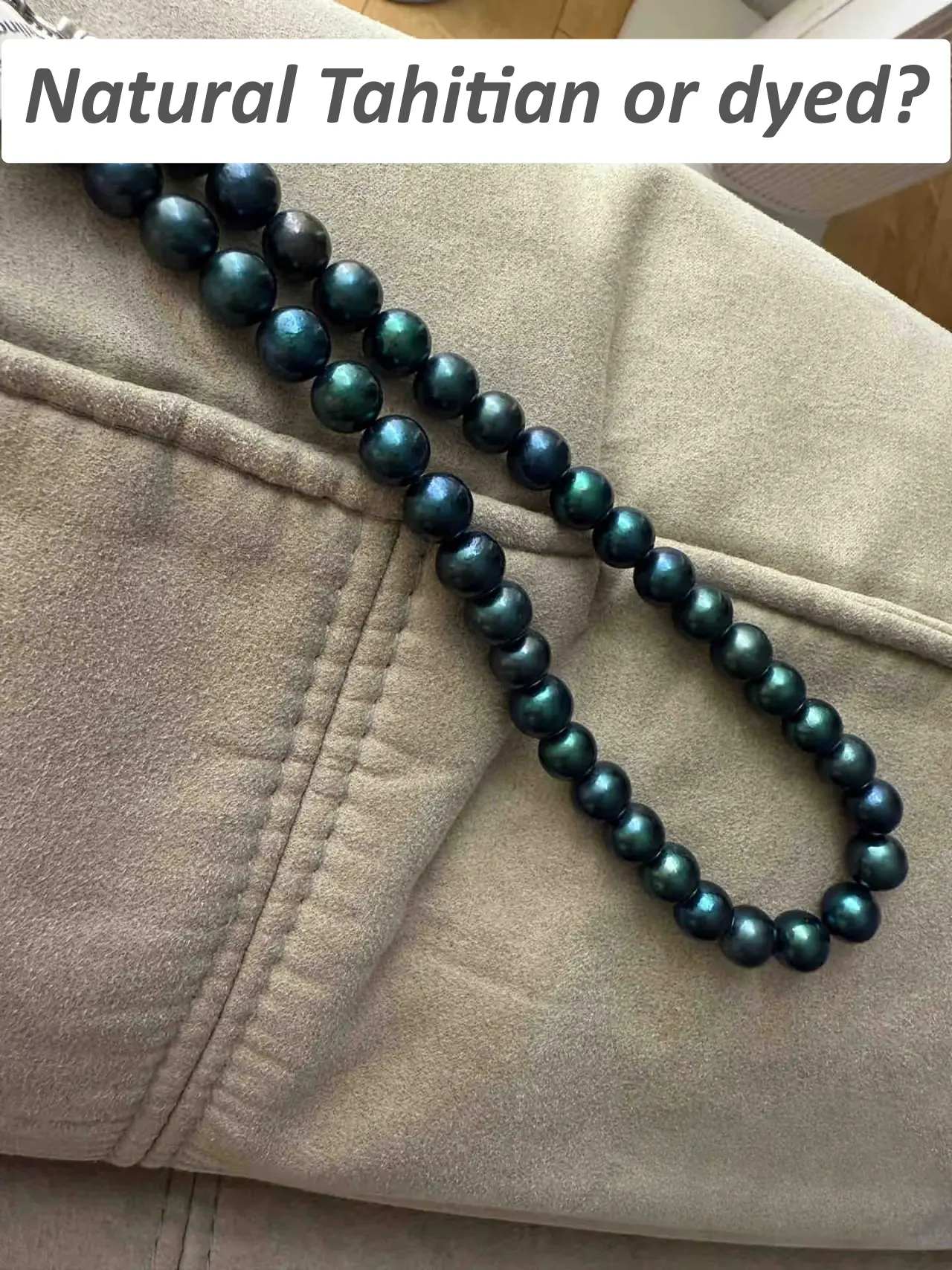 Black pearl necklace used as an authenticity identification example